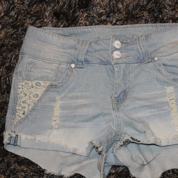 Lace Demin Jean Shorts 5 Light Wash - Picture 3 of 6